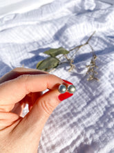 Load image into Gallery viewer, Silver Pearl Studs