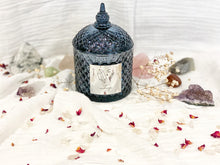 Load image into Gallery viewer, Mystery Crystal Candle - Vanilla, Patchouli & Sandalwood